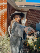 Load image into Gallery viewer, Oversized Denim Flower Patchwork Kimono