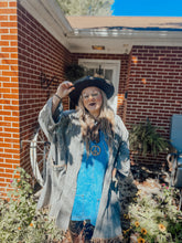 Load image into Gallery viewer, Oversized Denim Flower Patchwork Kimono