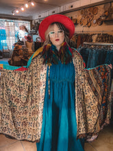 Load image into Gallery viewer, Kantha Bae- FLEETWOOD(neutral/blue top)
