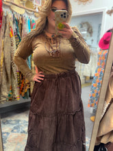 Load image into Gallery viewer, Zenana- Mahogany Thumb Hole Top
