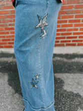 Load image into Gallery viewer, BLUE- Star Patch Pintuck Wide Leg Pant
