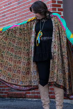 Load image into Gallery viewer, Kantha Bae- FLEETWOOD(neutral/blue top)
