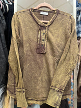 Load image into Gallery viewer, Zenana- Mahogany Thumb Hole Top
