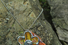 Load image into Gallery viewer, Necklace- Flower Vintage Tin

