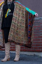 Load image into Gallery viewer, Kantha Bae- FLEETWOOD(neutral/blue top)
