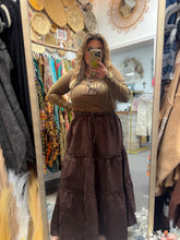 Load image into Gallery viewer, Zenana- Mahogany Thumb Hole Top
