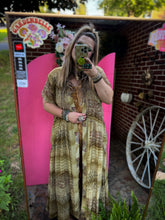 Load image into Gallery viewer, Kantha Bae- Summer Evermore Kimono
