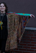 Load image into Gallery viewer, Kantha Bae- FLEETWOOD(neutral/blue top)
