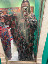 Load image into Gallery viewer, lady the brand- lillith cape
