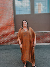 Load image into Gallery viewer, Kantha Bae- Everyday Muu Orange
