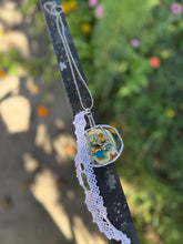 Load image into Gallery viewer, Necklace- Pumpkin Bird Tin
