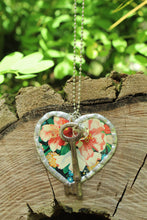 Load image into Gallery viewer, Necklace- Heart Vintage Tin
