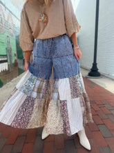 Load image into Gallery viewer, Wide Leg Tiered Pants
