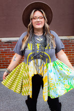 Load image into Gallery viewer, Morgan Factory- Nirvana Ruffle Tee YELLOW GREEN
