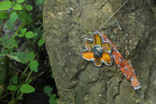 Load image into Gallery viewer, Necklace- Flower Vintage Tin

