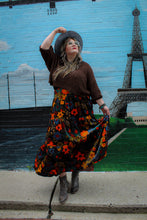 Load image into Gallery viewer, Easel- Floral Velvet Skirt
