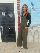 Load image into Gallery viewer, Zenana- Black Ribbed Crossover Crop Top
