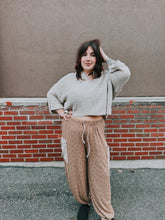 Load image into Gallery viewer, POL- Mocha Dainty Floral Joggers
