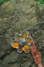 Load image into Gallery viewer, Necklace- Flower Vintage Tin
