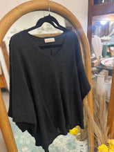 Load image into Gallery viewer, Zenana Black 3/4 Sleeve V-Neck Sweater
