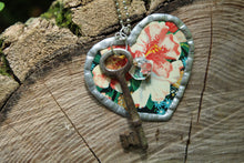 Load image into Gallery viewer, Necklace- Heart Vintage Tin
