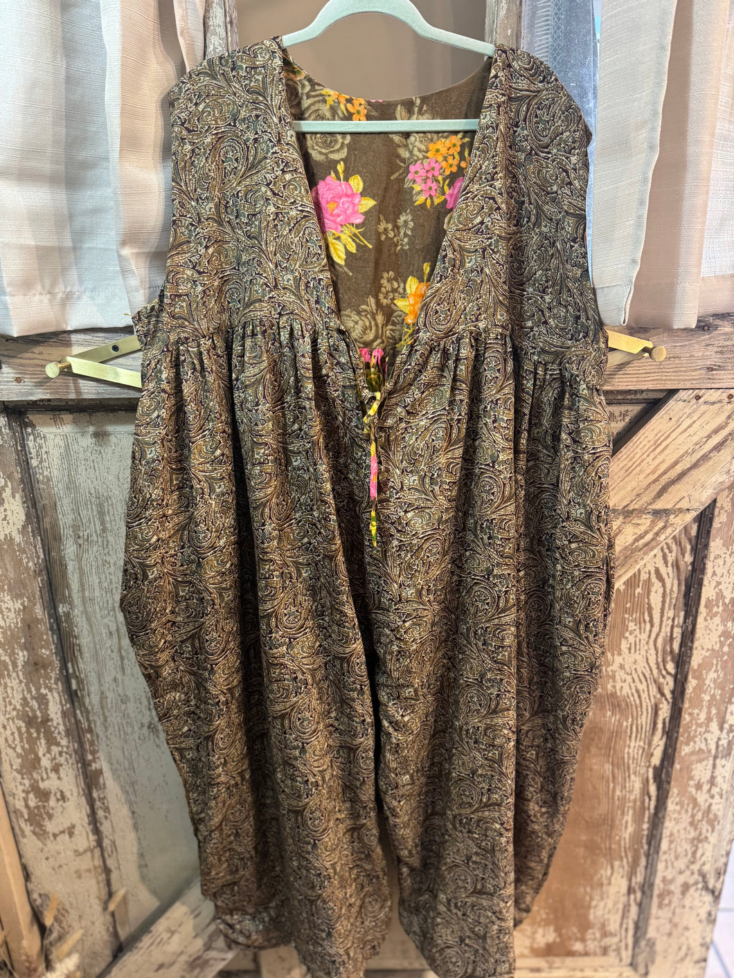 Soothing Jumpie Brown Pink Flower