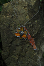 Load image into Gallery viewer, Necklace- Flower Vintage Tin
