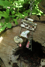 Load image into Gallery viewer, Necklace- Off the Hinge
