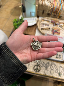 Pendant- Mother Of Pearl Tiny