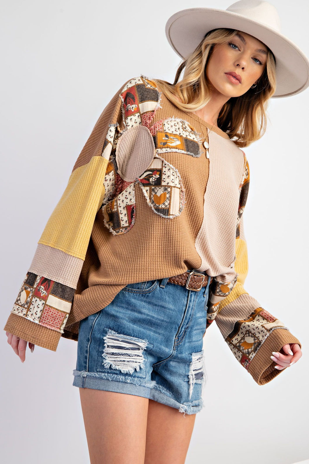 Easel-  Mocha Daisy Patch Pullover